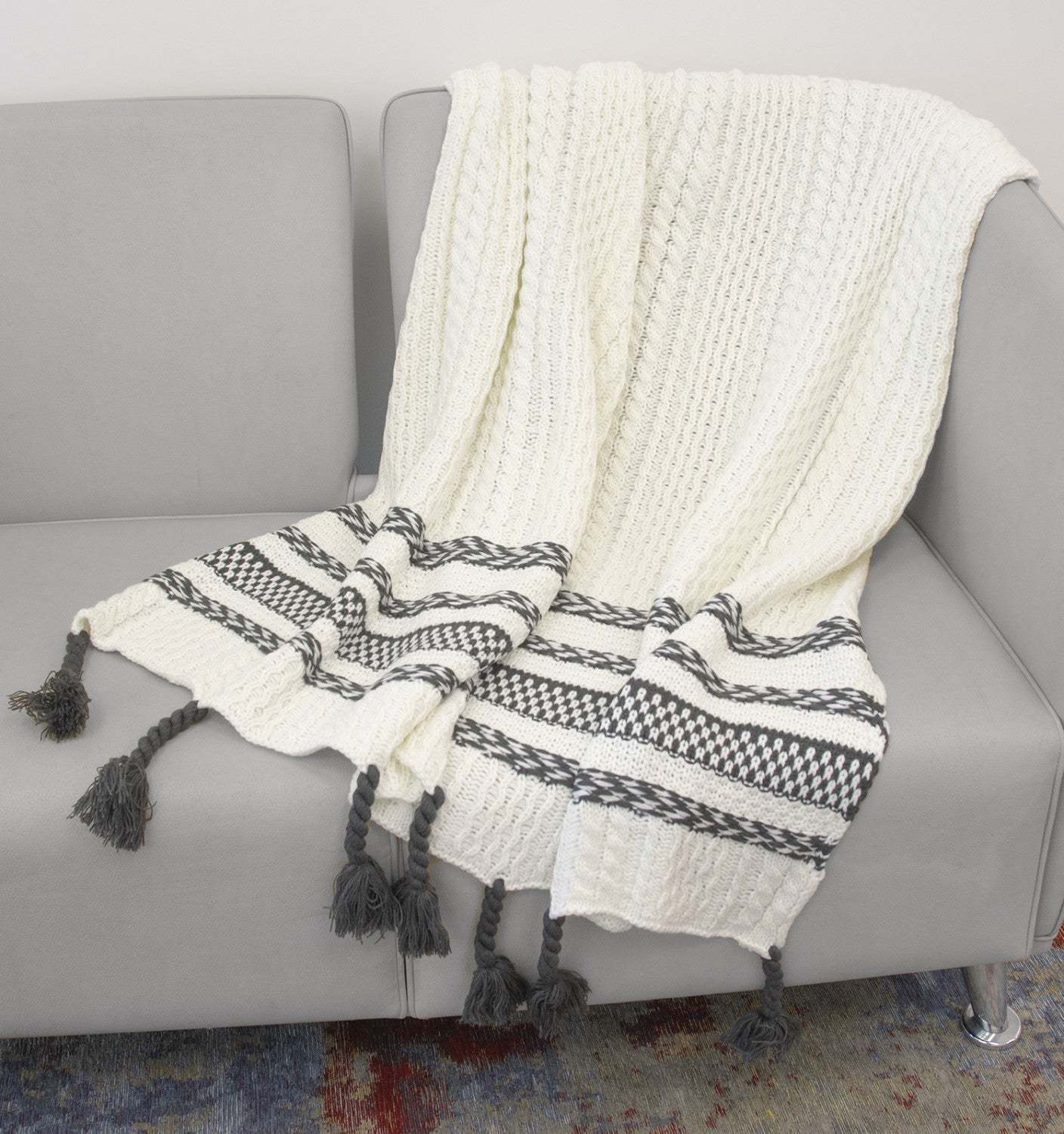 Porto Throw 50 x 60 - Multi-Colour|Jeté Porto 50 po x 60 po - multicolore|D2BDHPQ3