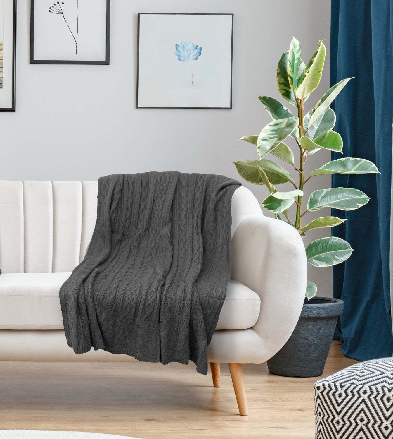 Jeté Moura 50 x 60 - Charbon|Jeté Moura 50 po x 60 po - anthracite|D2BTMNX3