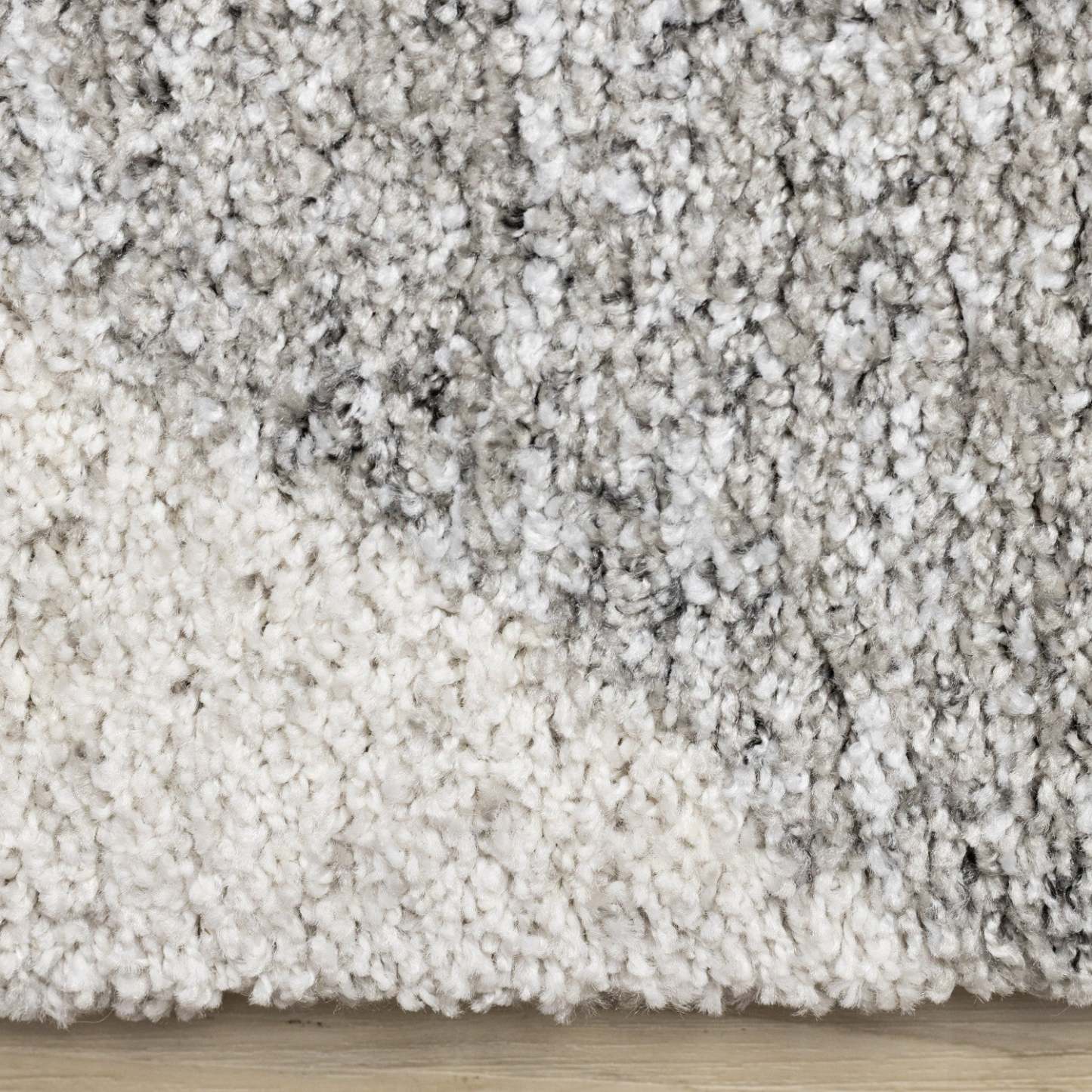 Tapis moelleux moderne Maverick blanc beige gris - 7'10 x 11'2|Tapis moelleux moderne Maverick blanc, beige et gris - 7 pi 10 po x 11 pi 2 po