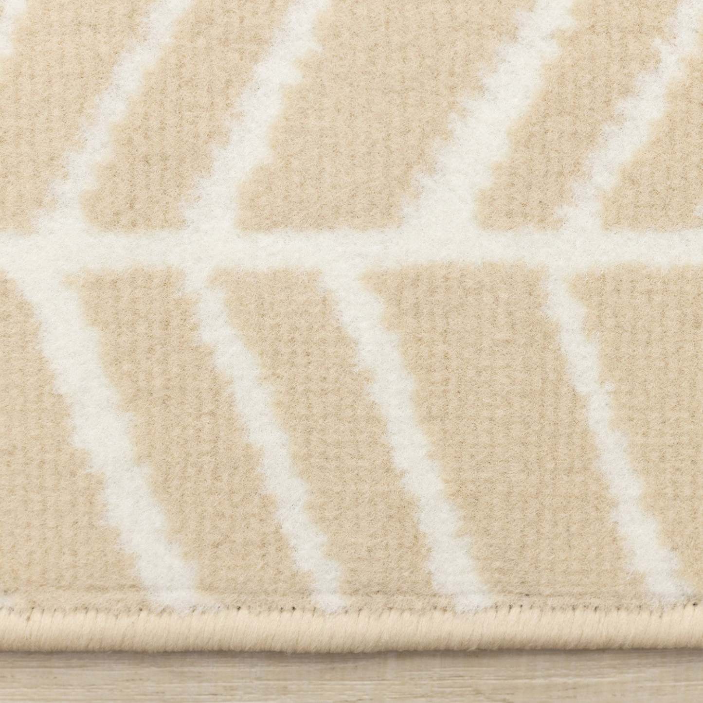 Tapis Florence à motif de chevrons pour l'intérieur - 4 pi 7 po x 6 pi 7 po