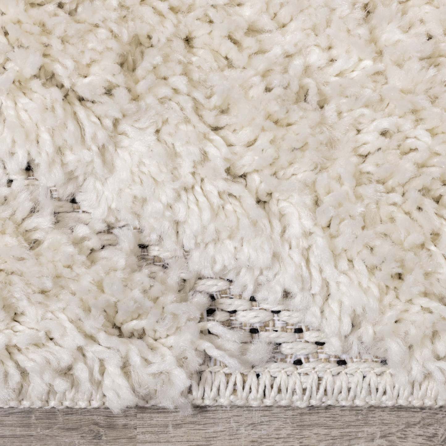 Napa Curves Shag Area Rug - 7'10 x 10'10|Carpette à poil long Napa à motifs de courbes - 7 pi 10 po x 10 pi 10 po
