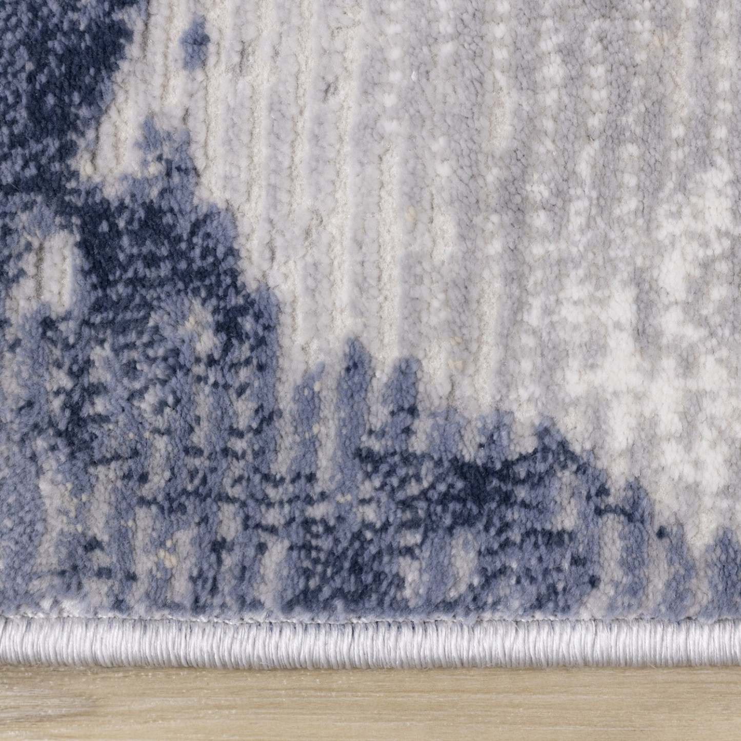 London Distressed Indoor Area Rug - 7'10 x 10'6|Carpette London d'aspect vieilli pour l'intérieur - 7 pi 10 po x 10 pi 6 po