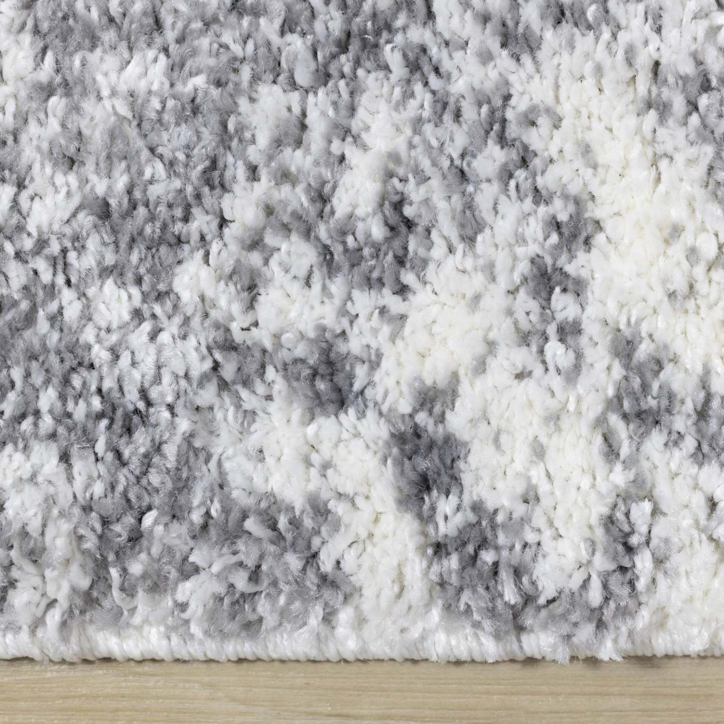 Fairmont Wispy Cloud Area Rug - 7'10 x 10'6|Carpette Fairmont à motif nuages ondulants - 7 pi 10 po x 10 pi 6 po