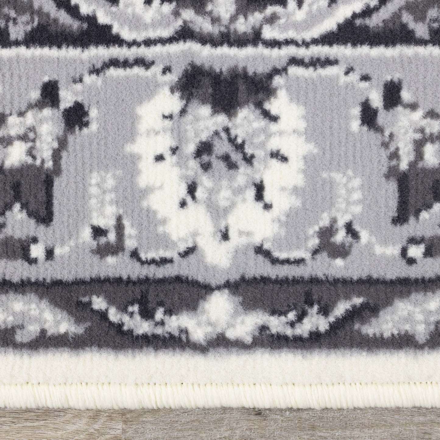 Florence Classic Border Area Rug - 4'7 x 6'7|Tapis de zone à bordure classique Florence - 4 pi 7 po x 6 pi 7 po