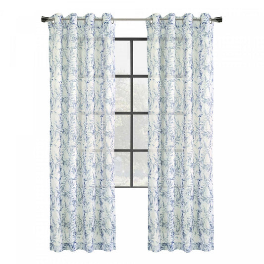 Panneau de rideau filtrant la lumière à œillets Jenny indigo d'Habitat - 52 x 84|Habitat Jenny Indigo Light Filtering Grommet Curtain Panel - 52 x 84