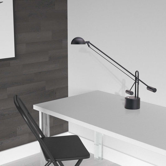 Dainolite LED Desk Lamp 8w Black Finish|Lampe de bureau de Dainolite avec fini noir et ampoule à DEL de 18 W