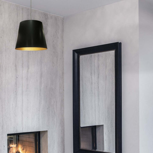 Dainolite Oversize Drum 1 Light Pendant Small Black/Gold Shade Lamp|Petit luminaire suspendu de Dainolite avec très grand abat-jour cylindrique noir et doré, et 1 ampoule