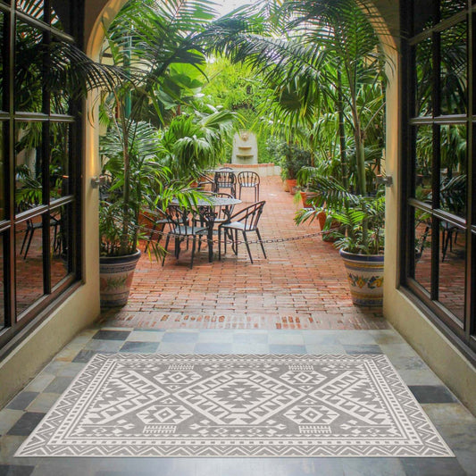 GaiaLight Grey 6'7 x 9'6 Area Rug|Carpette Gaia gris clair 6 pi 7 po x 9 pi 6 po|D86FNWQU