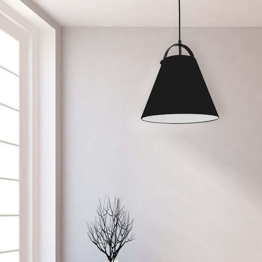 Dainolite Emperor 1 Light Pendant Matte Black Finish Black Shade Lamp|Luminaire suspendu Emperor de Dainolite avec abat-jour noir, fini noir mat et 1 ampoule