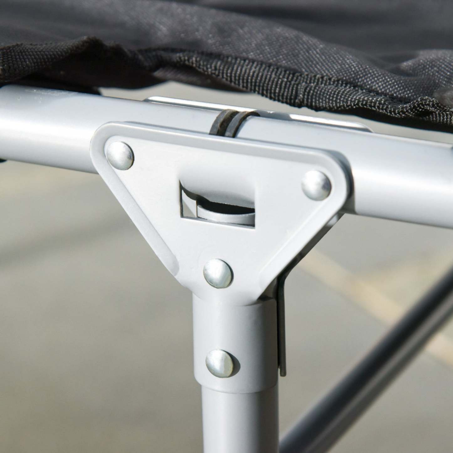 Lit de camping pliant Outsunny pour le sommeil en plein air, noir