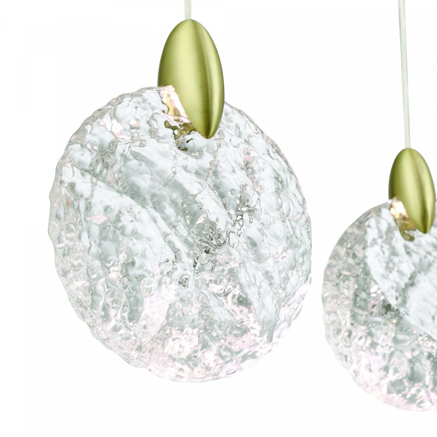 Snowflake 13 Light Integrated Led Island Light, Satin Brass Lamp | Luminaire d'îlot à 13 lampes à DEL intégrées Snowflake, laiton satiné