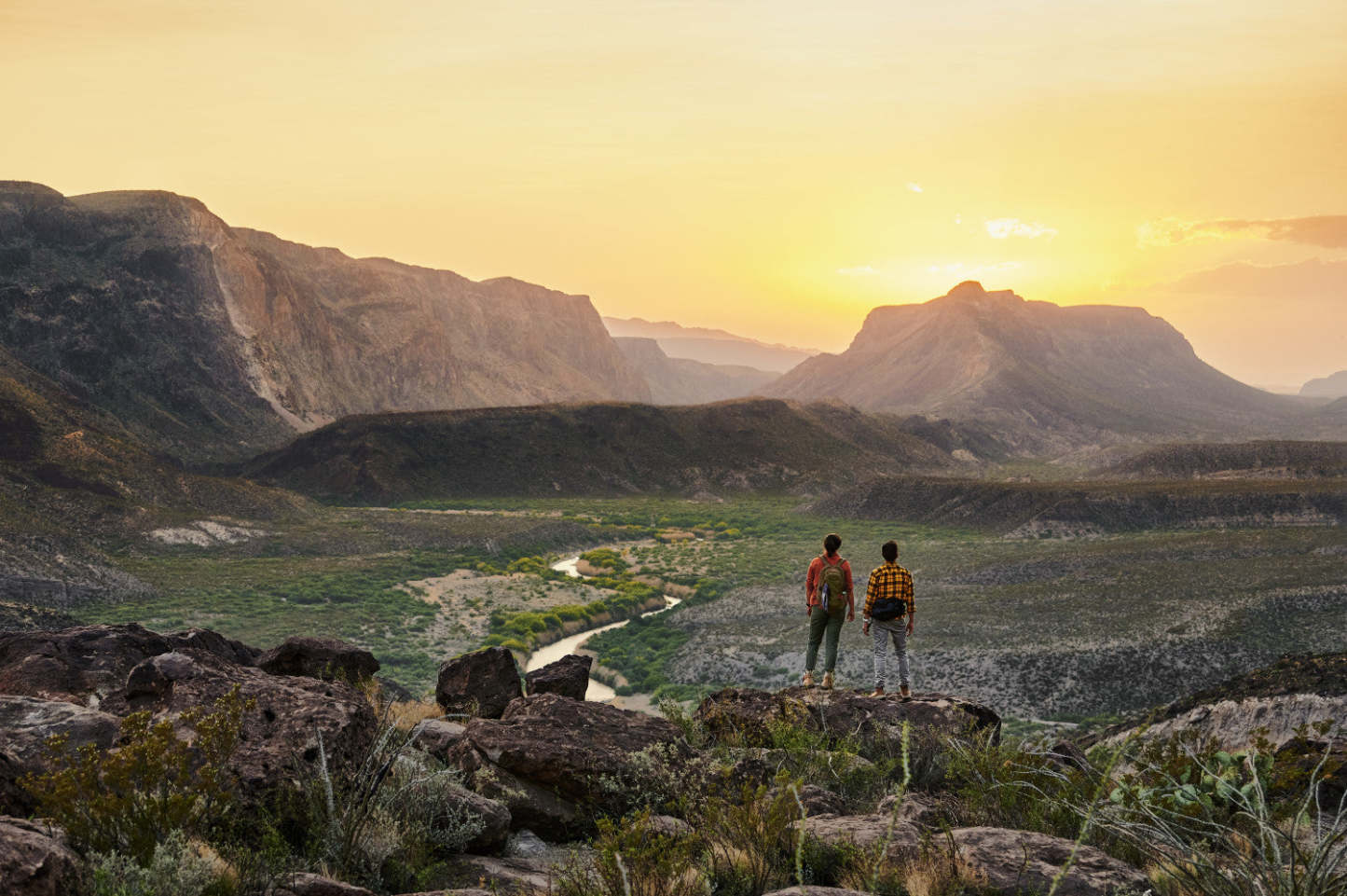 Garmin Instinct® 2 Solar Gps Smartwatch - Durable Rugged Design With Solar Charging - Mist Grey|Montre Gps Garmin Instinct® 2 Solar - Design Robuste Et Durable Avec Chargement Solaire - Gris Brume