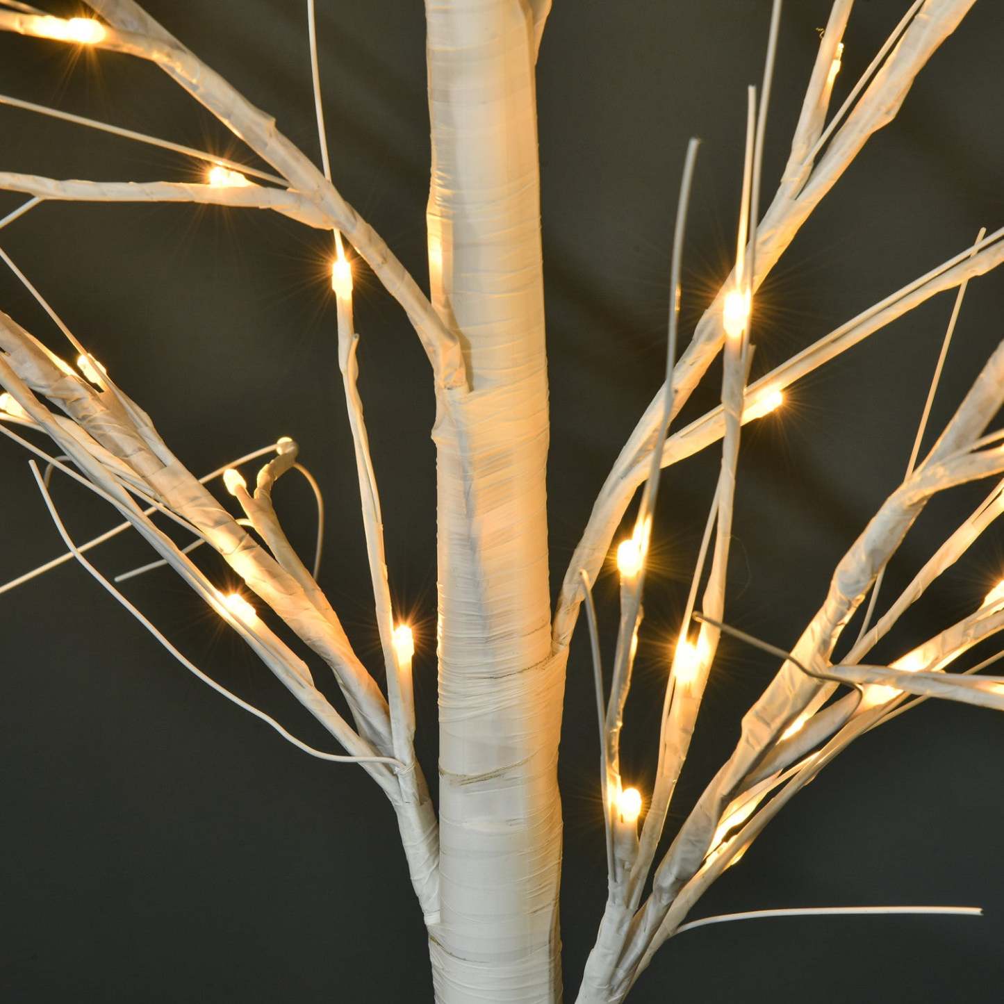 Outsunny Arbre Lumineux De 1.5 M Avec 58 Led Chaudes Et 8 Modes
