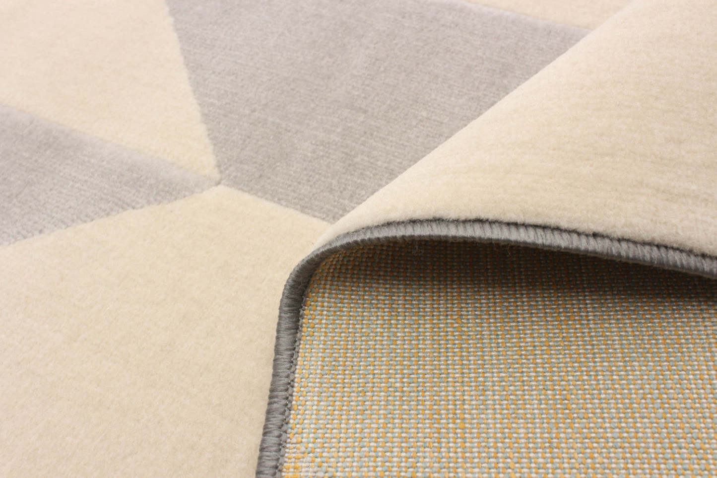 Zima Grey 4'7 x 6'7 Area Rug|Carpette Zima grise 4 pi 7 po x 6 pi 7 po|D86F6ZSJ