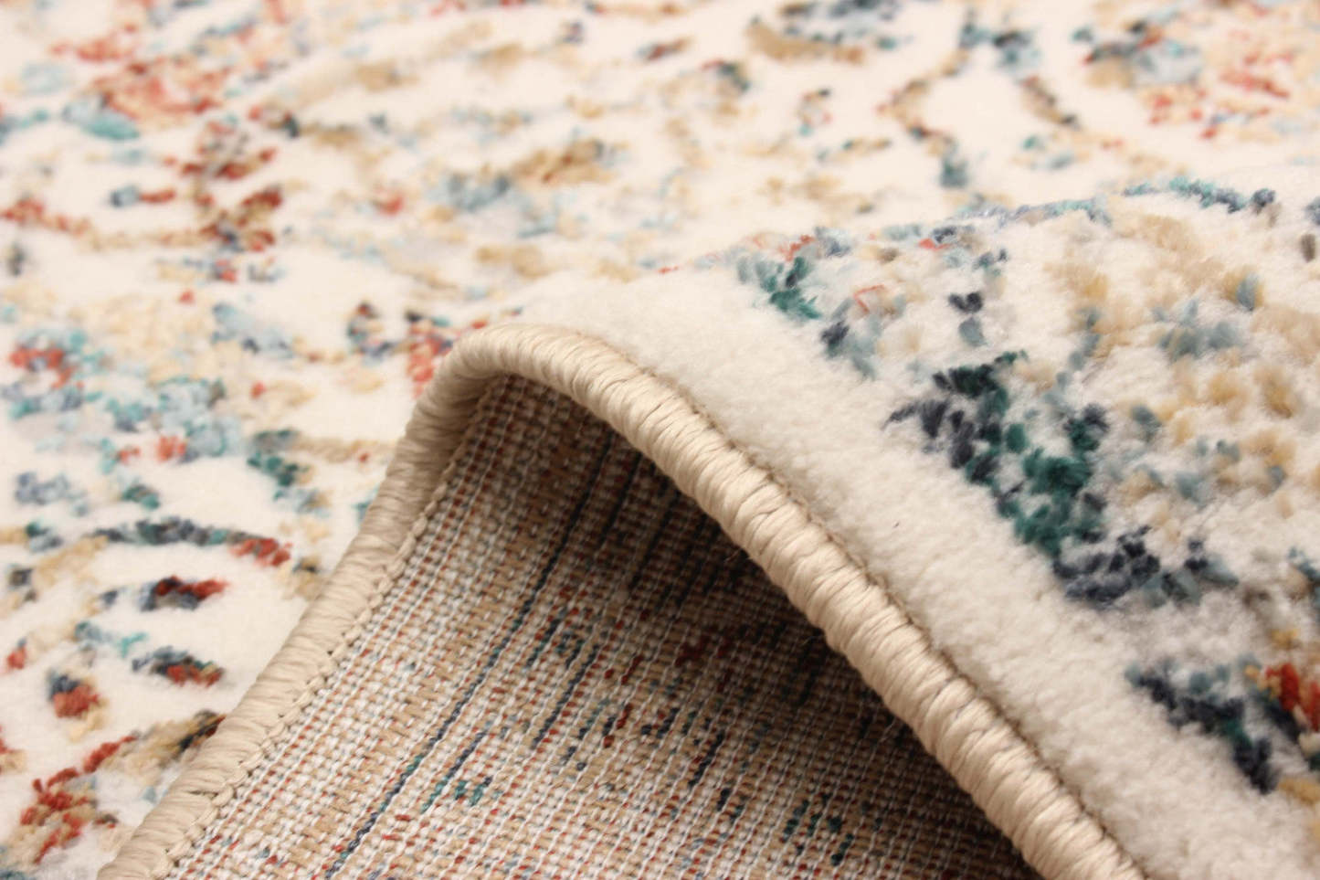 Lauren Ivory Area Rug - 5'0 x 8'0|Tapis Lauren ivoire - 5 pi 0 po x 8 pi 0 po