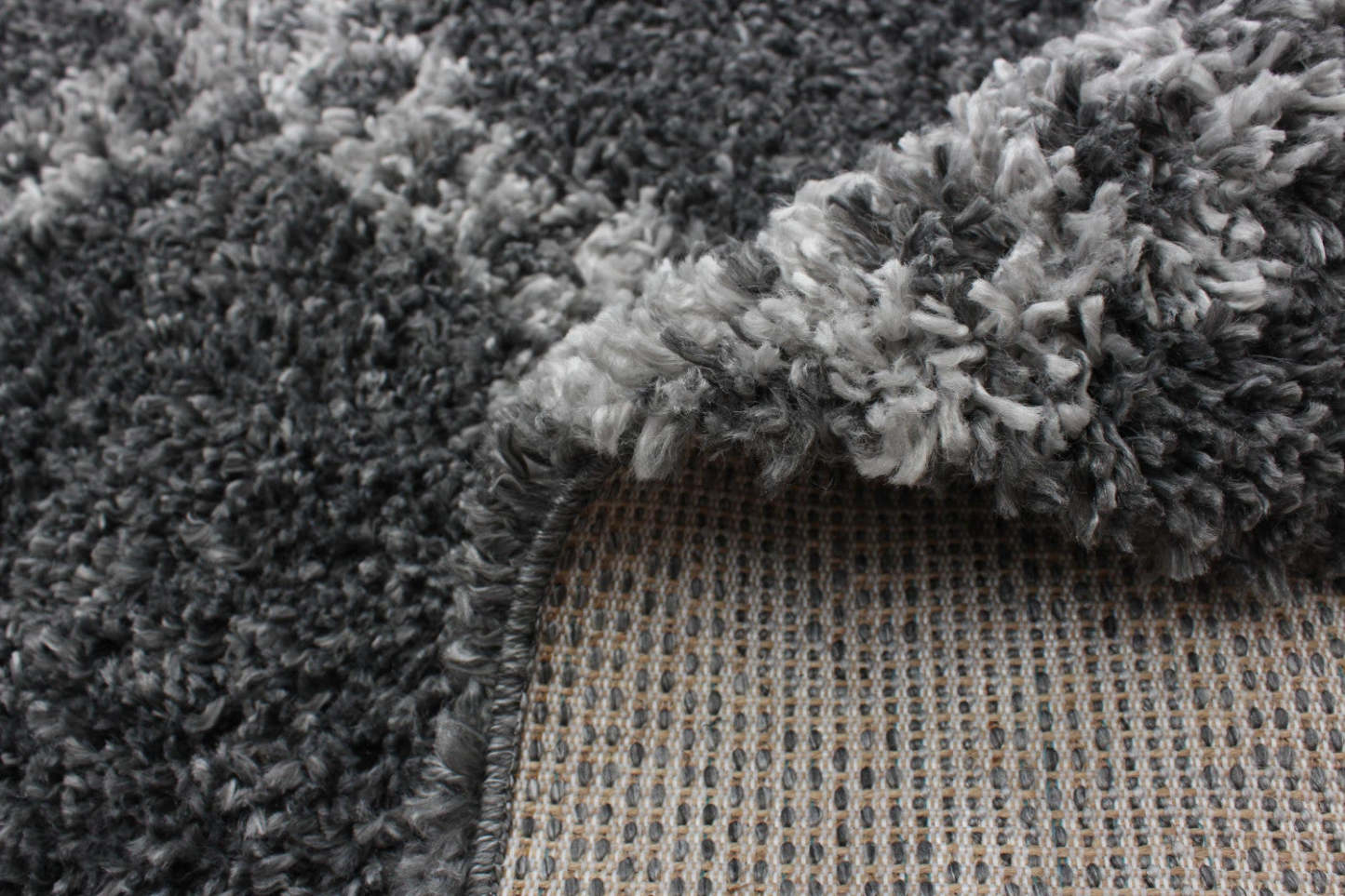 Helma Stark Dark Grey Shag 8'0 X 10'0 Area Rug|Carpette à poil long Helma Stark gris foncé 8 pi 0 po x 10 pi 0 po|D86F8T2P