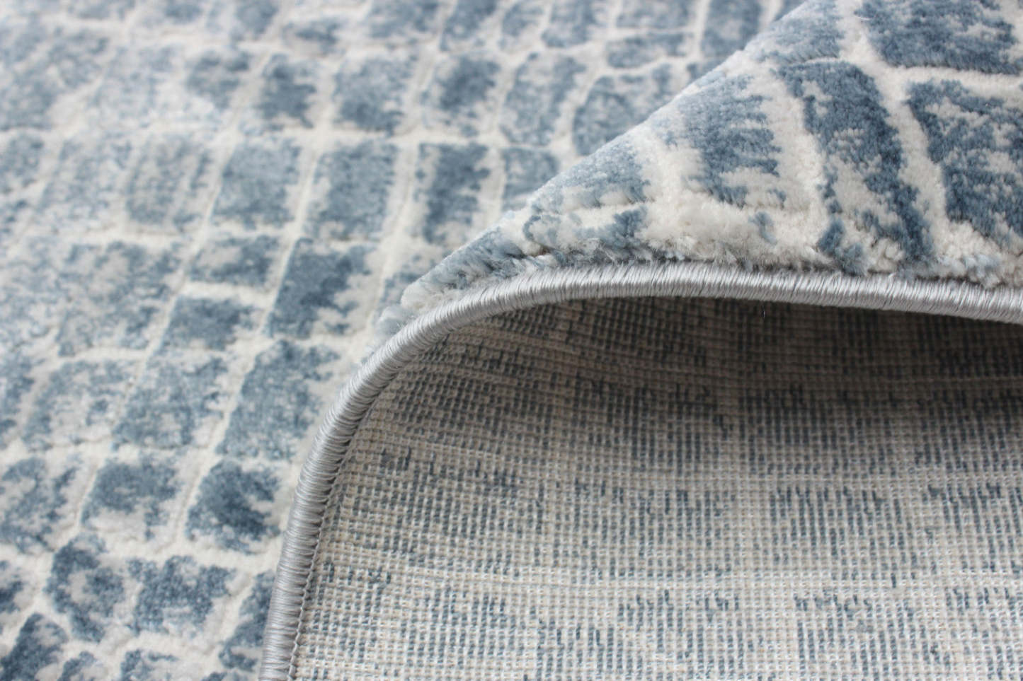 Tapis Kecia Bleu/crème 6'7 X 9'6 Tapis|Carpette Kecia bleue/crème 6 pi 7 po x 9 pi 6 po|D86F726F