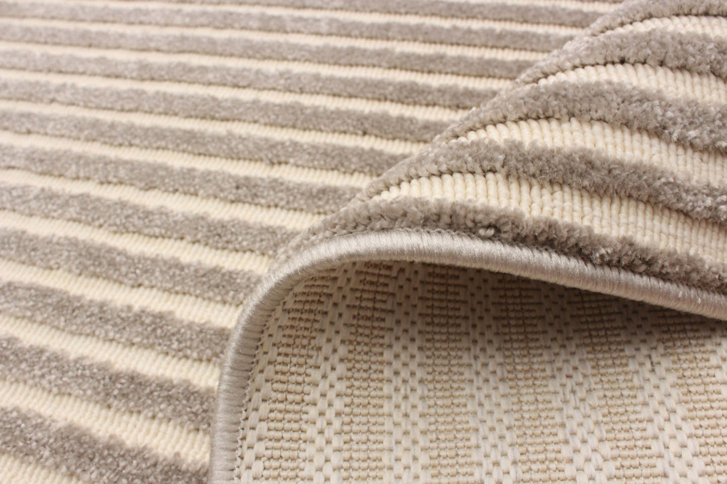 Tapis Kiah Taupe 5'3 x 7'7|Carpette Kiah taupe 5 pi 3 po x 7 pi 7 po|D86FLBAX