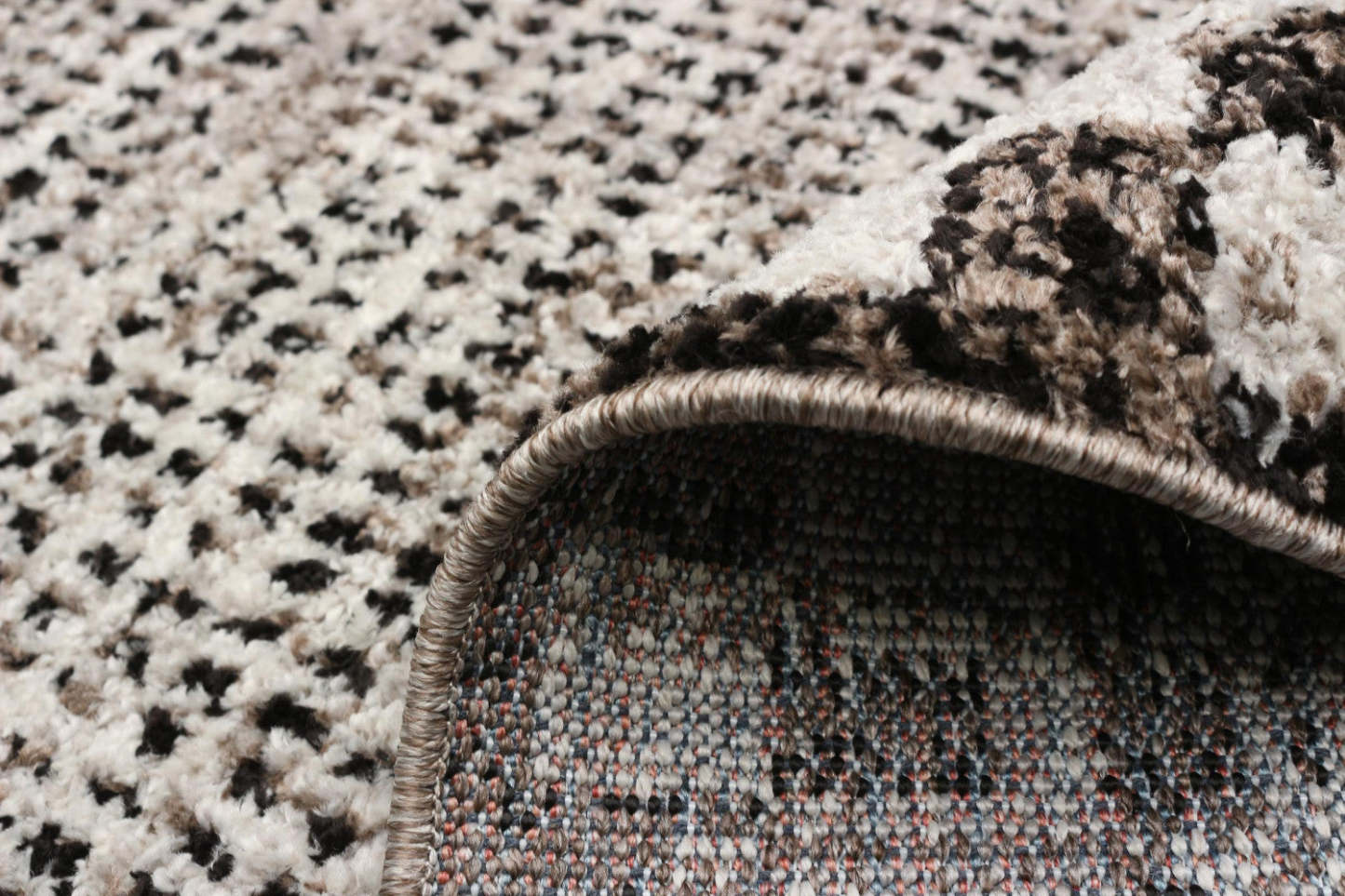 Tapis Vera Quattro ivoire/gris – 2'7 x 8'4| Carpette Vera Quattro ivoiregrise - 2 pi 7 po x 8 pi 4 po|D86FXM7I