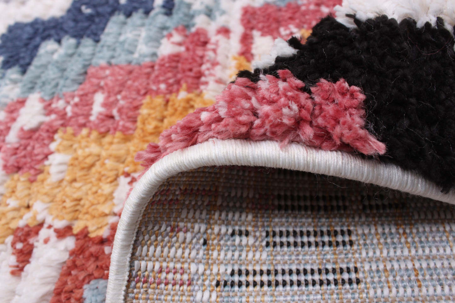 Paloma Casa White Area Rug - 3'11 x 5'11|Tapis Paloma Casa blanc - 3 pi 11 po x 5 pi 11 po|D86FX7WJ