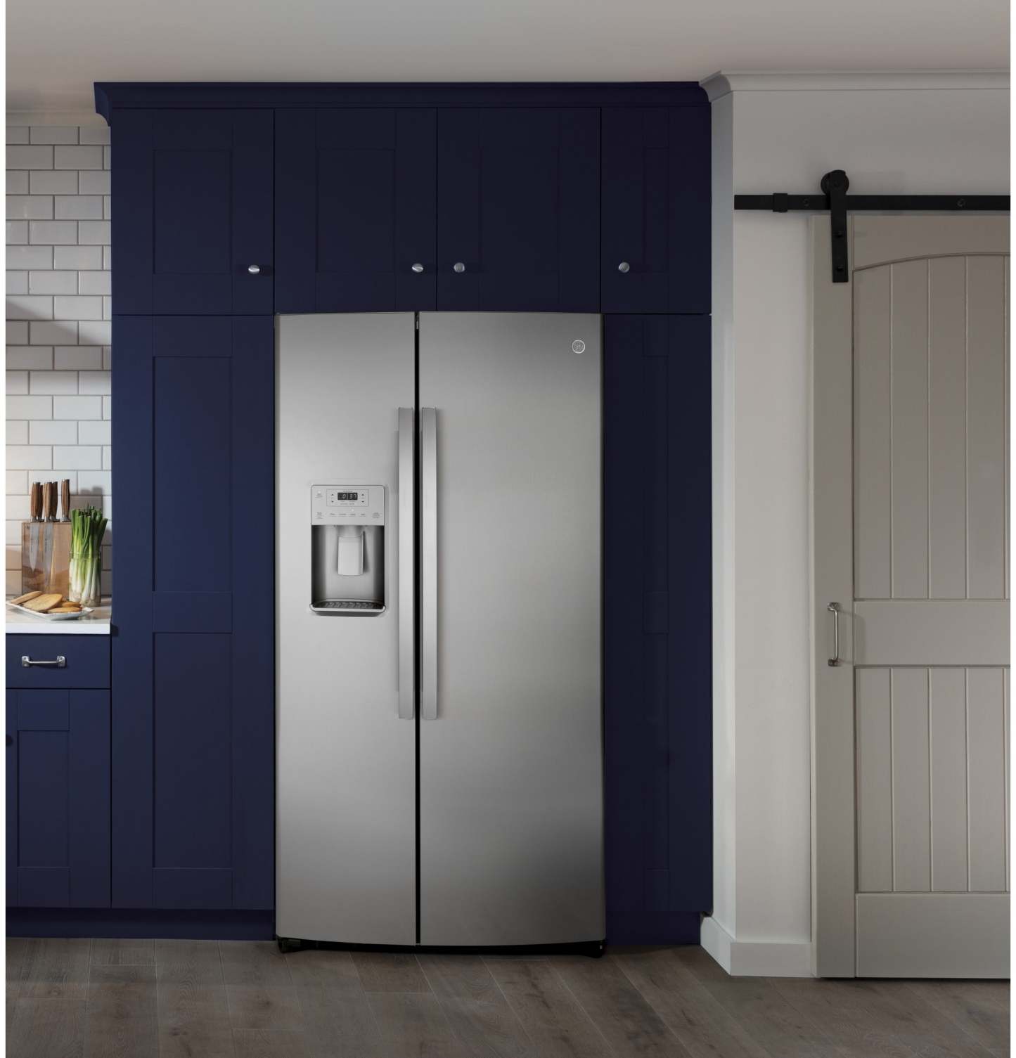 Réfrigérateur GE de 36 po et de 25,1 pi³ à compartiments juxtaposés - acier inoxydable - GSS25IYNFS | GE 36 25.1 Cu. Ft. Side-by-Side Refrigerator - Stainless - GSS25IYNFS