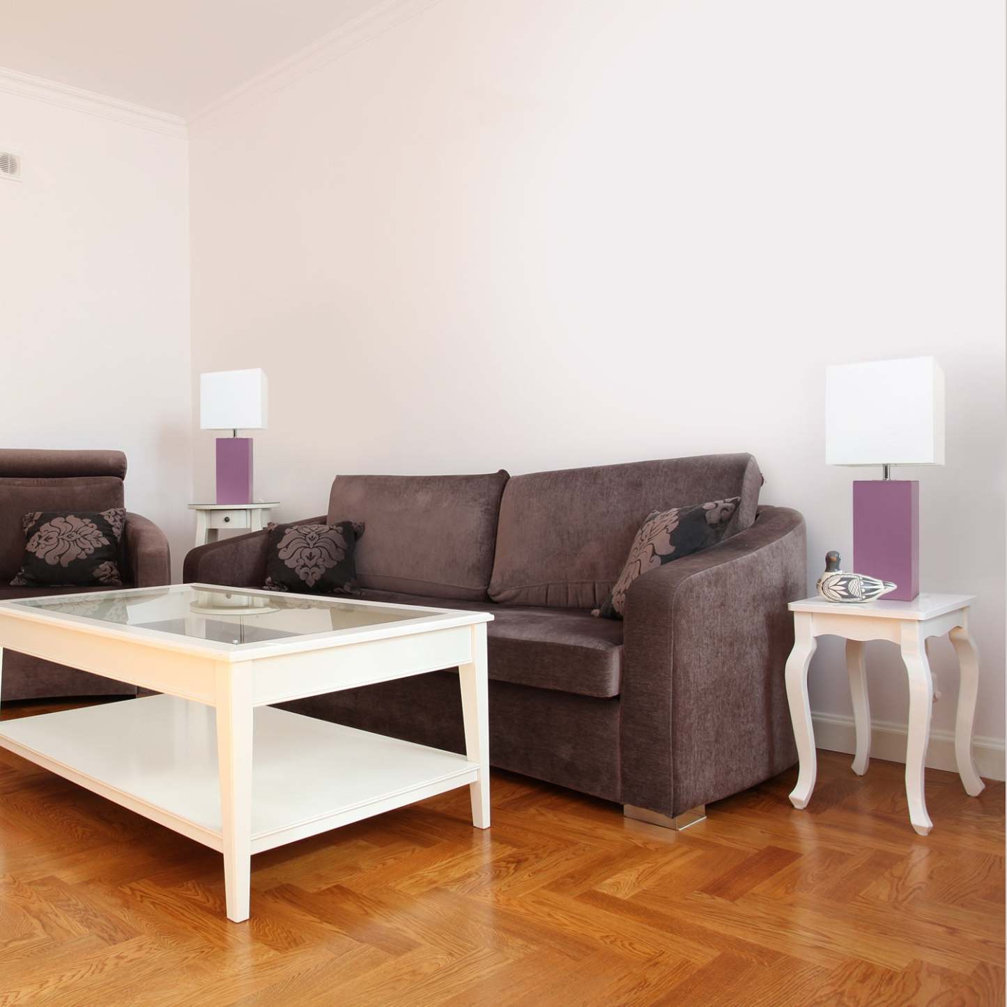 Lampes de table modernes en cuir violet Elegant Designs, 2 pack avec abat-jours en tissu blanc|Ensemble 2 lampes de table modernes Elegant Designs en cuir violet|D217Q5SG