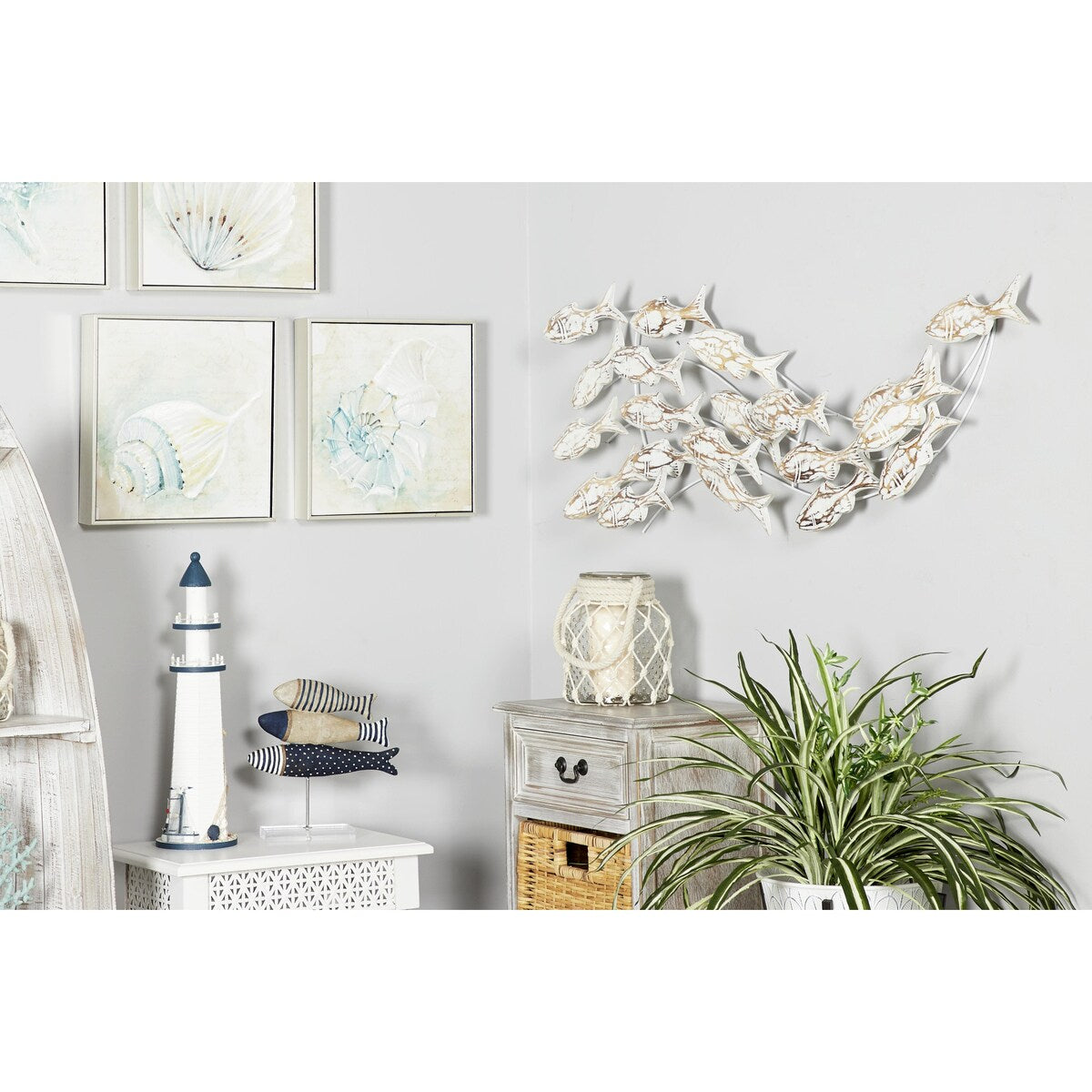 Décoration murale en bois faite main, motif poisson nageur, effet vieilli marron - Blanc - Roche River Decor