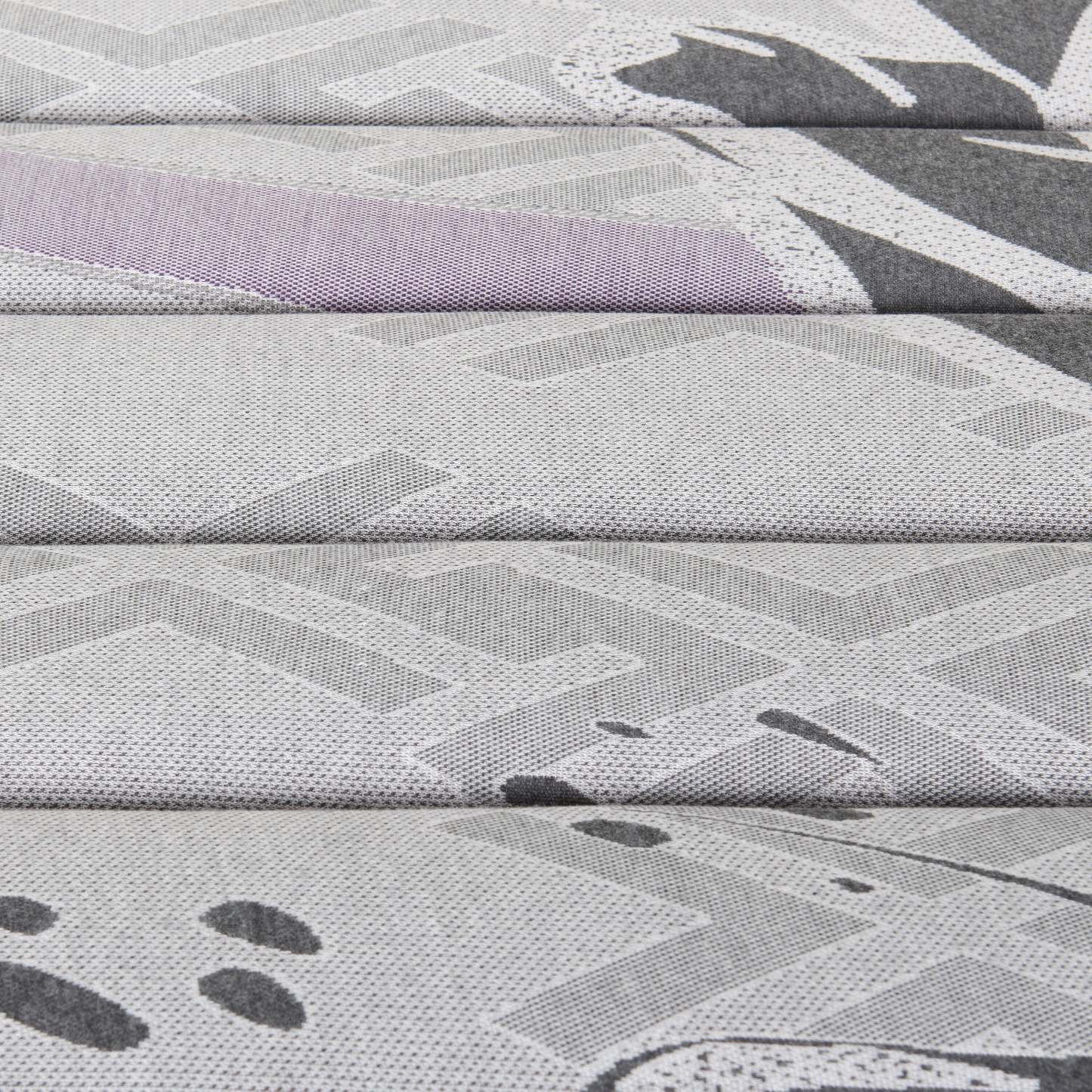 Matelas Sealy® Essential Collection Kylie 2.0 à plateau serré pour grand lit moyen | matelas semi-ferme à plateau régulier Kylie 2.0 de collection Essential de Sealy pour grand lit | KYLIE2QM