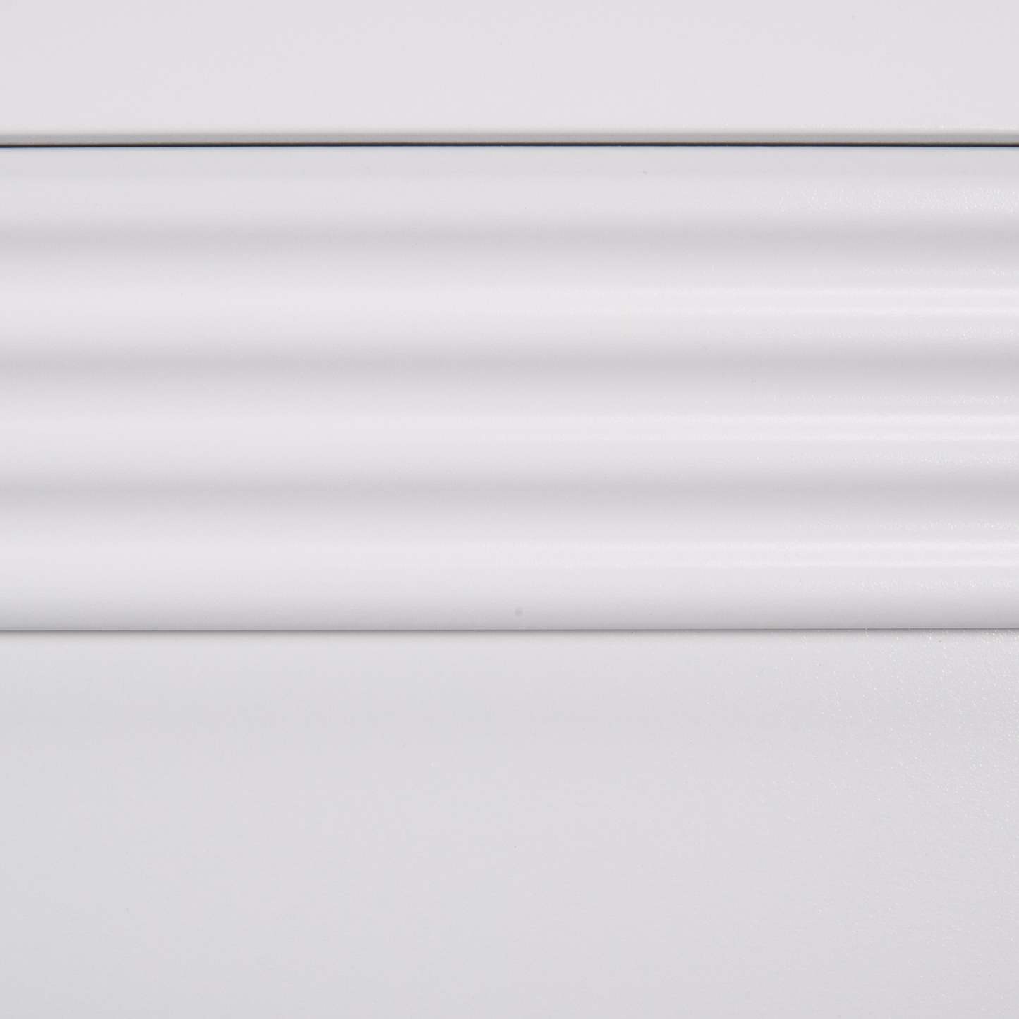 Commode de chambre à coucher Olivia, 5 tiroirs, 31 l x 47,9 h, fabriquée au Canada - Blanc | Commode verticale Olivia de 31 po (L) x 47,9 po (H) à 5 tiroirs pour la chambre à coucher, fabriquée au Canada - blanche