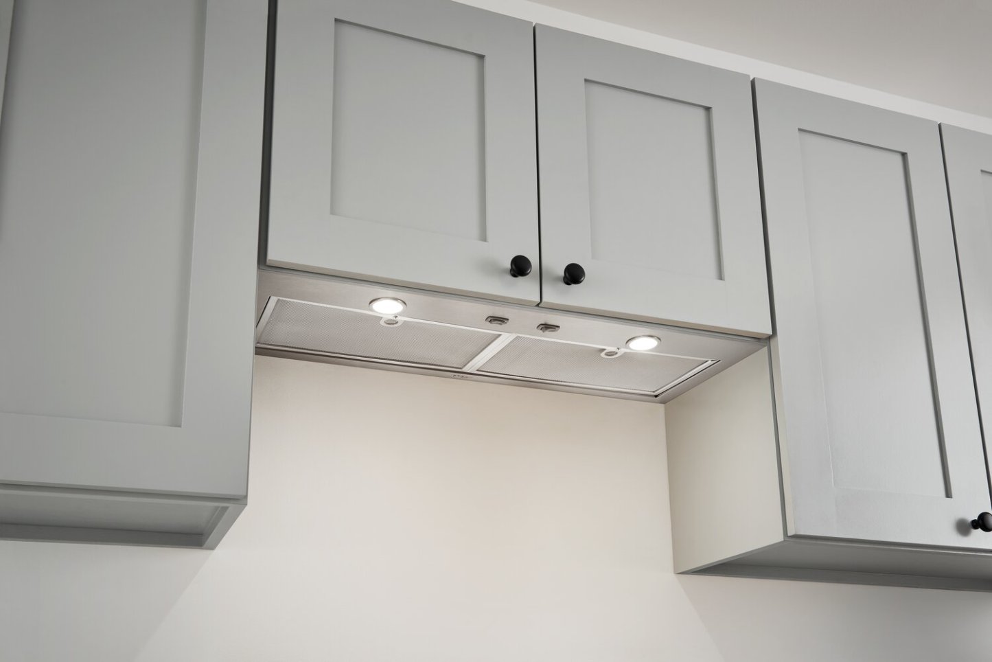 Insert de bloc d'alimentation intégré Broan 30 - BBN1303SS | Module de hotte encastrable Broan de 30 po - BBN1303SS | BBN1303S