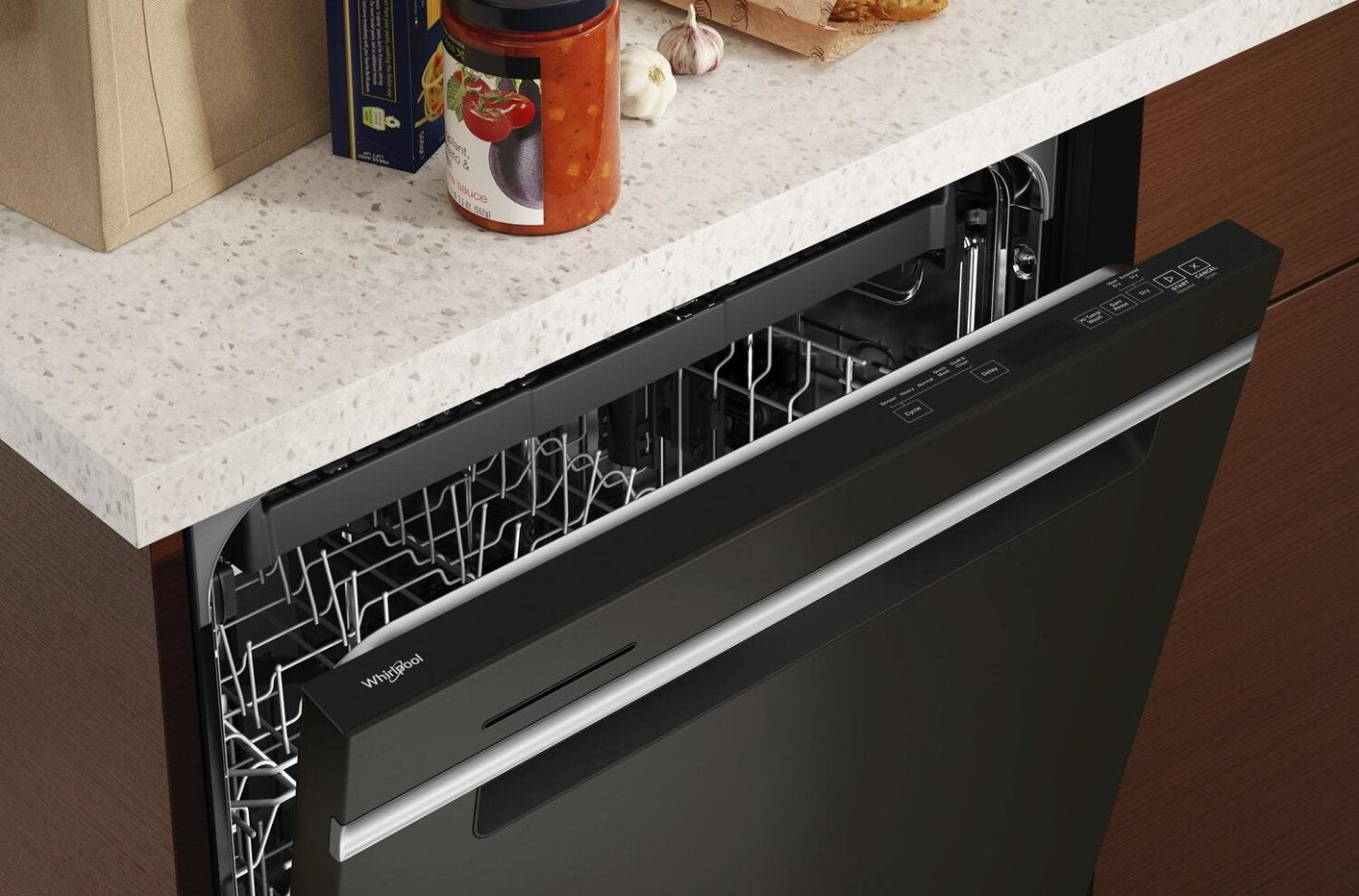 Lave-vaisselle encastré Whirlpool de 24 po et de 47 dBA avec commandes sur le dessus - acier inoxydable résistant aux empreintes digitales - WDTA50SAKV