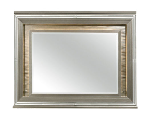 Miroir de commode de chambre Max avec lumière LED, Glam - Argent | Miroir de commode de chambre à coucher somptueux Max avec éclairage à DEL - argenté