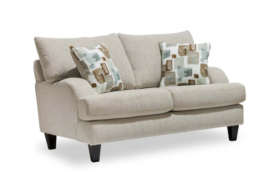 Fabriqué au Canada, causeuse Nofia de 58 po en tissu de chenille avec 2 coussins décoratifs et pattes en bois - lin beige