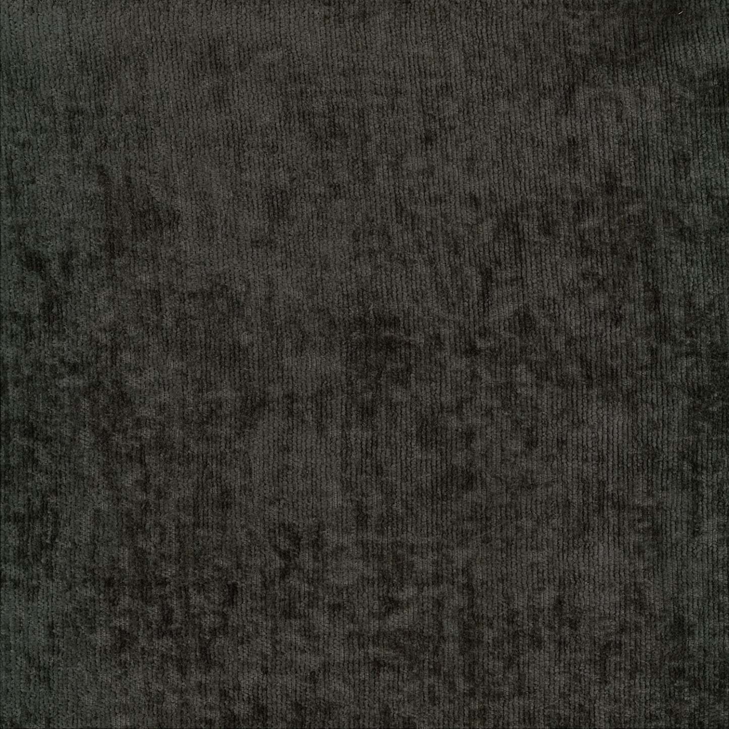 Fauteuil Bellmont de 38 po fabriqué au Canada en tissu de chenille avec pattes en bois - gris anthracite