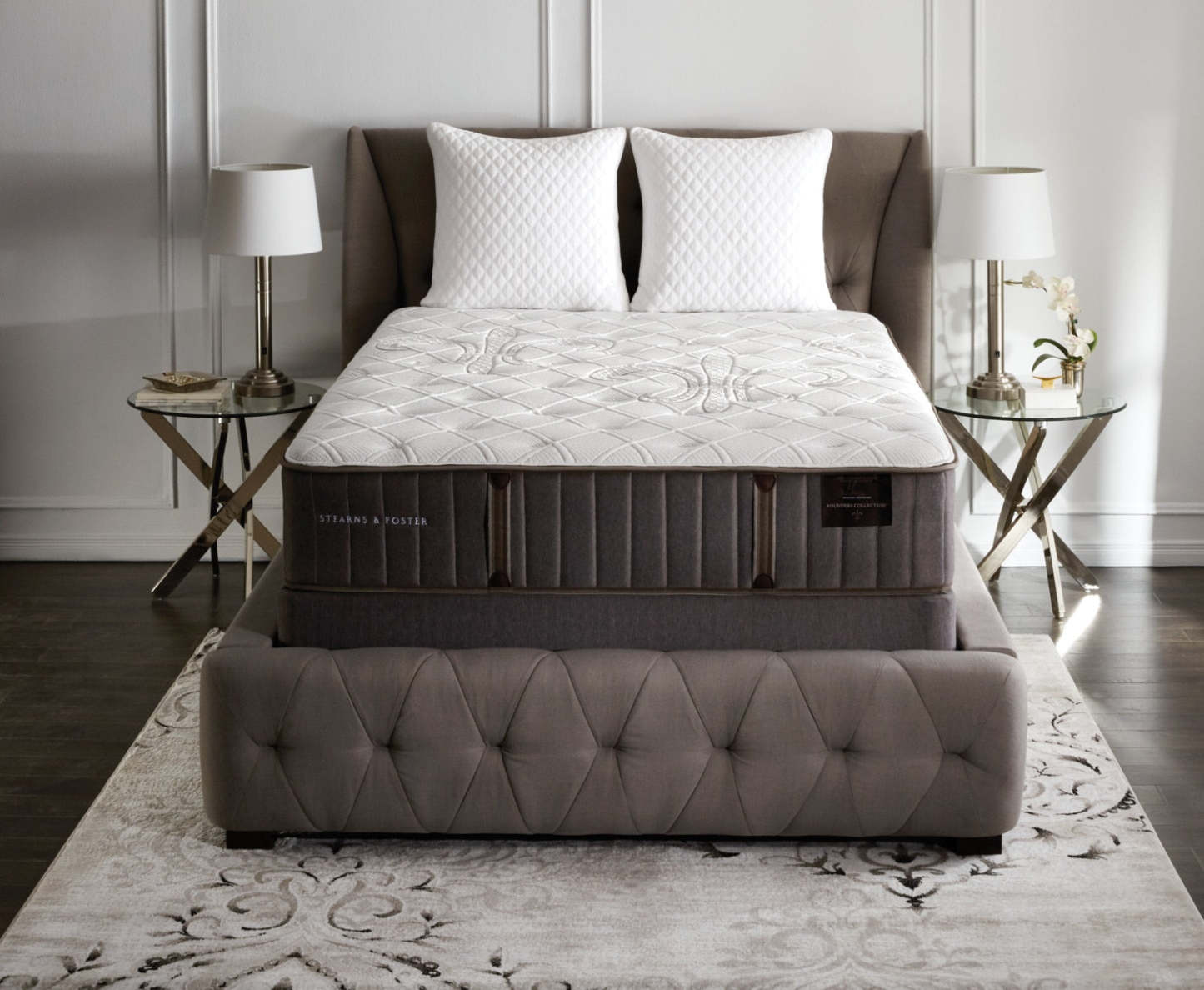 Ensemble matelas ferme Finsbury de Stearns & Foster pour très grand lit