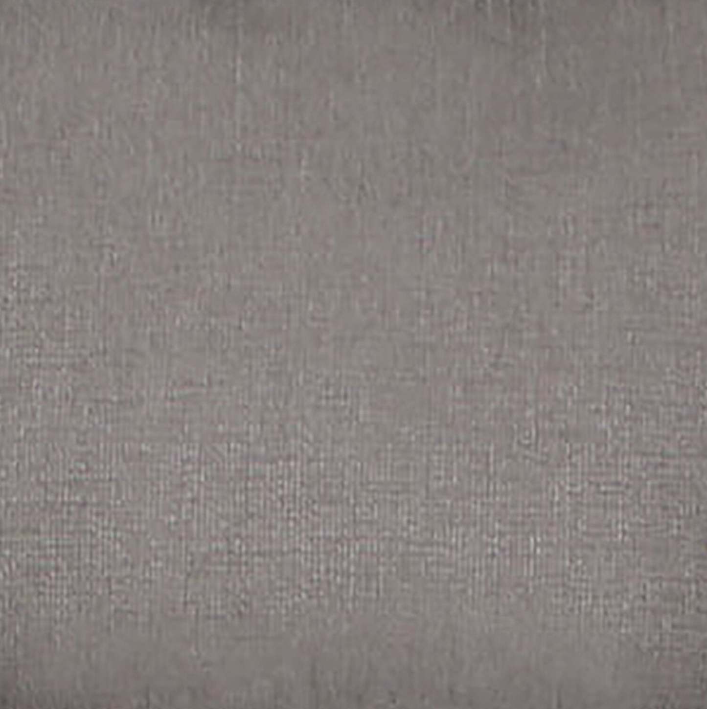 Made in Canada Wynn 70 Chenille Fabric Loveseat with Nailhead Trim and Wood Bun Legs - Grey | Causeuse Wynn de 70 po fabriquée au Canada en tissu de chenille avec bordure de clous décoratifs et pattes en oignon en bois - gris