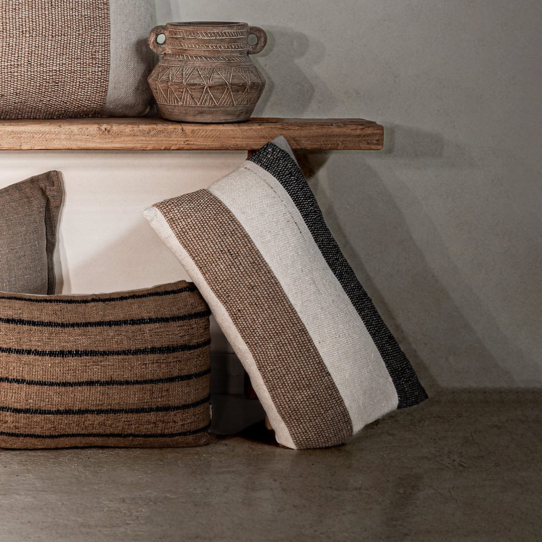 Coussin rectangulaire Amaira à rayures horizontales
