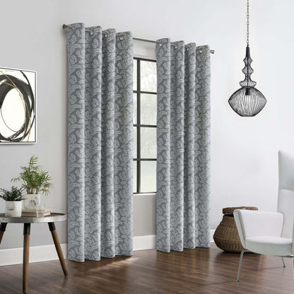 Thermaplus Patricia Silver Blackout Grommet Curtain Panel - 52 x 84|Panneau de rideau coupe-lumière à œillets Patricia argenté de Thermaplus - 52 x 84