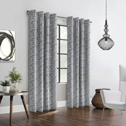 Thermaplus Patricia Silver Blackout Grommet Curtain Panel - 52 x 84|Panneau de rideau coupe-lumière à œillets Patricia argenté de Thermaplus - 52 x 84