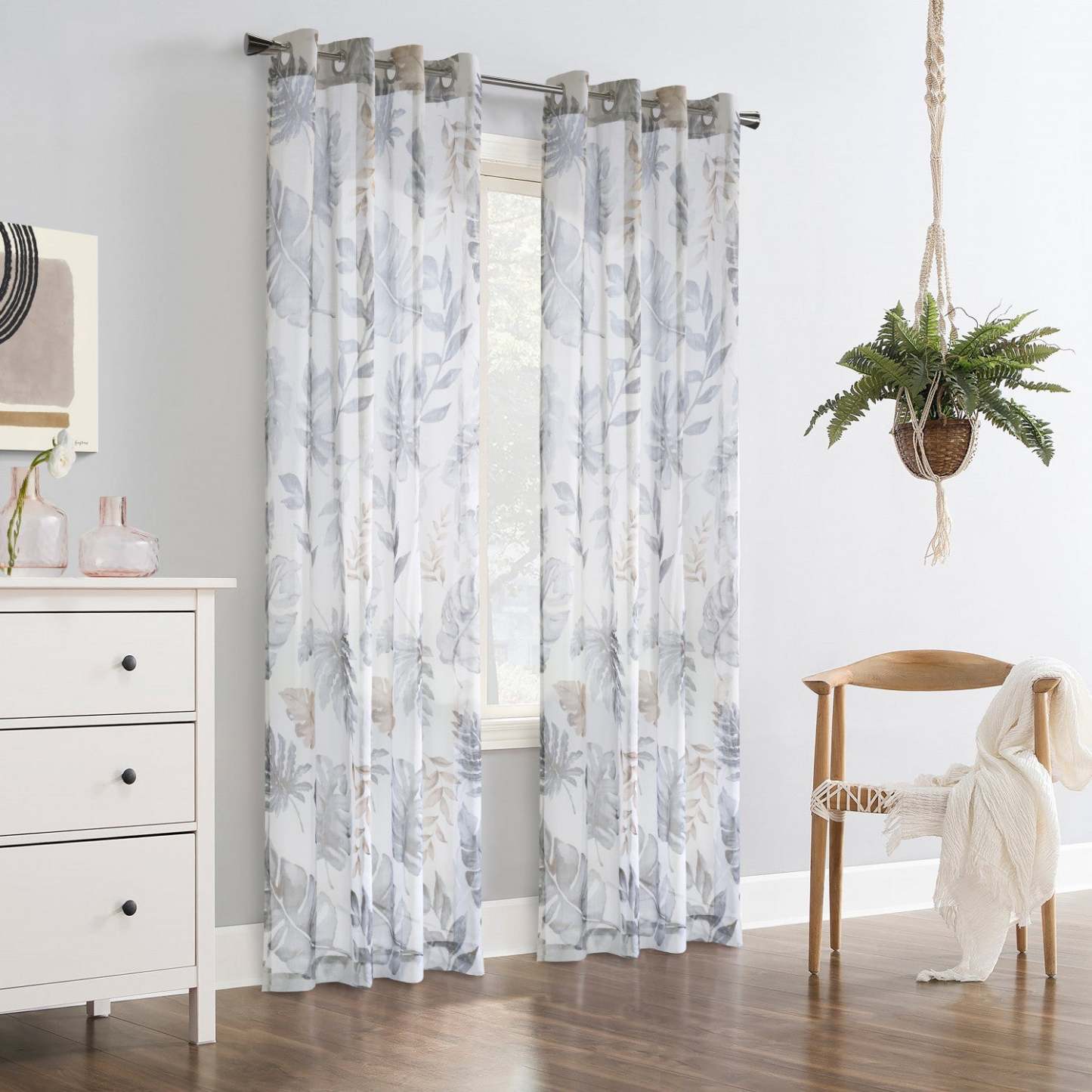 Alba Taupe Grommet Curtain Panel - 52 X 95|Panneau de rideau à œillets Alba taupe - 52 po x 95 po