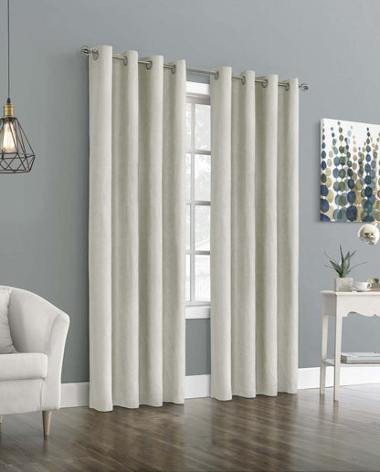 Thermaplus Ethan White Blackout Grommet Curtain Panel - 52 x 84|Panneau de rideau coupe-lumière à œillets Ethan blanc de Thermaplus - 52 x 84