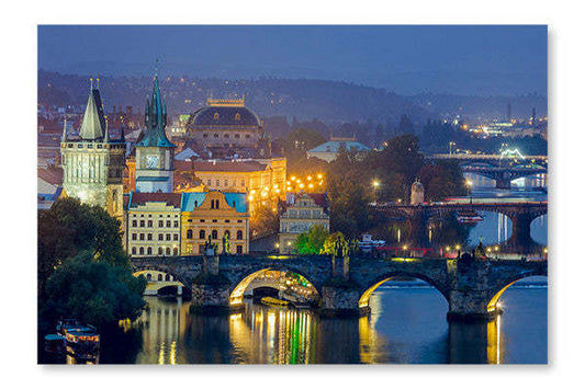 Vue célèbre de Prague 24 x 36 po : Cadre d'art mural et panneau de tissu | D44GB37U