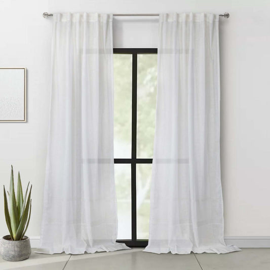 Habitat Alicante White Sheer Dual Header Curtain Panel - 52 x 84|Panneau de rideau transparent Alicante blanc à double têtes d'Habitat - 52 x 84