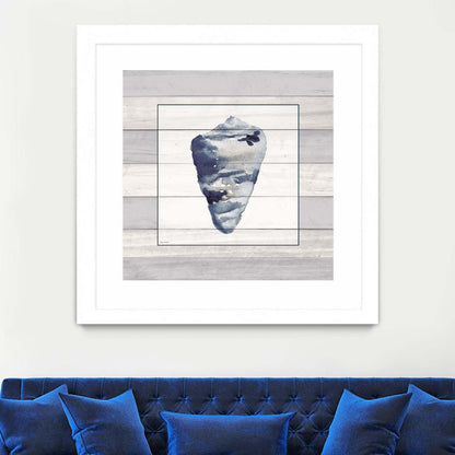 Œuvre murale encadrée blanche et mate « Muted Blue Shell On Wood » 36 x 36