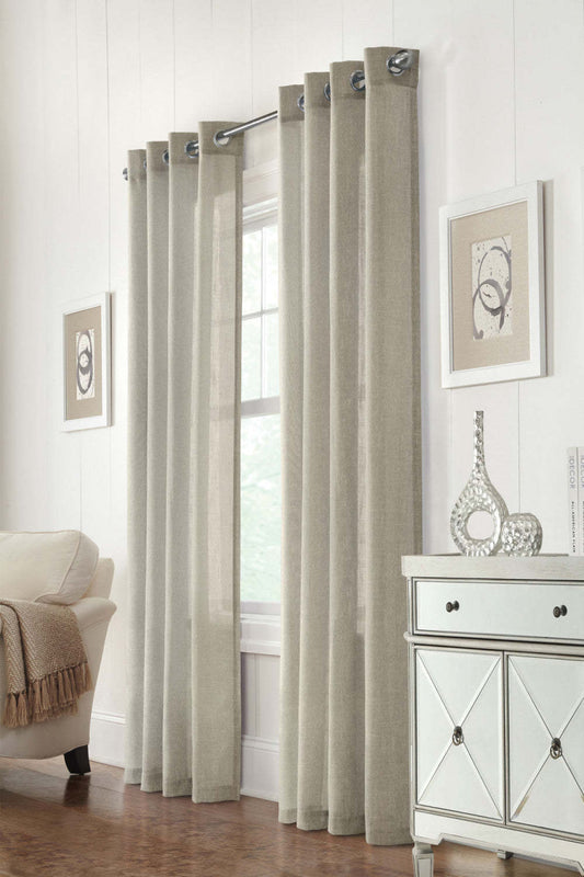 Habitat Limbourg Linen Light Filtering Grommet Curtain Panel - 52 x 84|Panneau de rideau filtrant la lumière à œillets Limbourg apparence lin d'Habitat - 52 x 84
