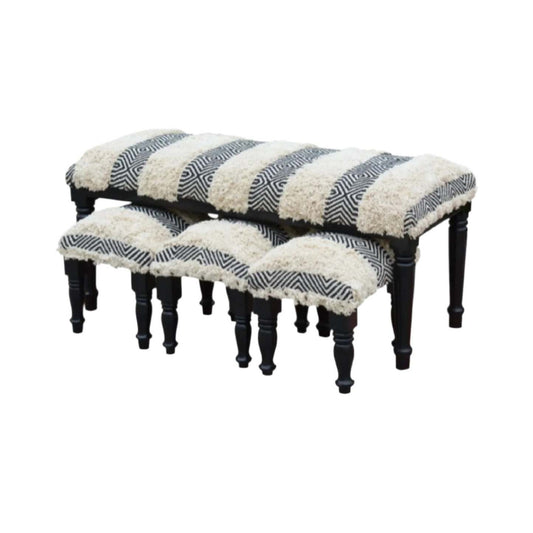 Ensemble de bancs et tabourets en bois 4 pièces Tousled Geo Benches|Ensemble de 4 pièces de banc et tabourets en bois à motif géométrique ébouriffé