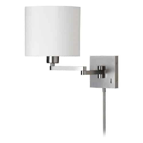 Dainolite Dainolite Swing Arm Wall Sconce Satin Chrome White Drum Shade Lamp|Applique murale Dainolite de Dainolite avec abat-jour cylindrique blanc, bras articulé et fini chromé satiné