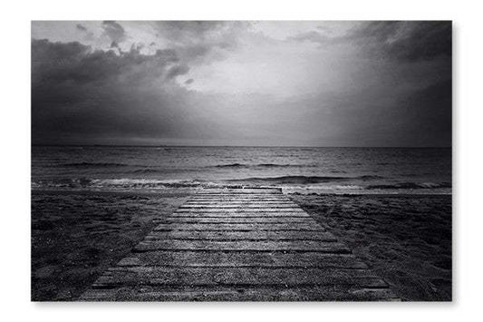 Pont vers la mer - Concept de solitude en noir et blanc 28 x 42 po : Cadre et panneau de tissu | Pont vers la mer - Concept de solitude en noir et blanc 28 po x 42 po : Cadre d'art mural et panneau de tissu | D44GMFIZ