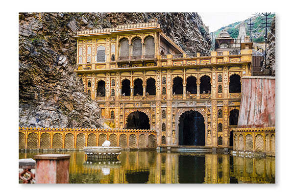 Galta Ji Mandir Temple, India 28x42 Wall Art Frame And Fabric Panel| Galta Ji Mandir Temple, India 28 po x 42 po : Cadre d'art mural et panneau de tissu|D44GA4JT
