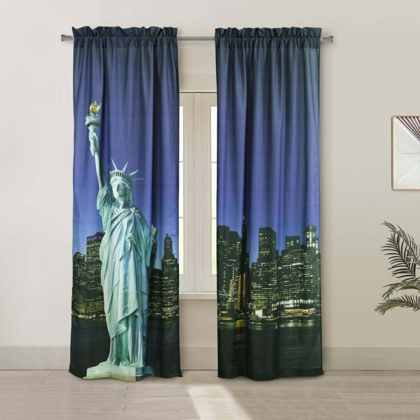 Habitat Statue de la Liberté Filtrant la Lumière Pole Top Curtain Panel Paire - 37 x 84|Paire de panneaux de rideau filtrant la lumière passe-tringle Statue de la Liberté d'Habitat - 37 x 84
